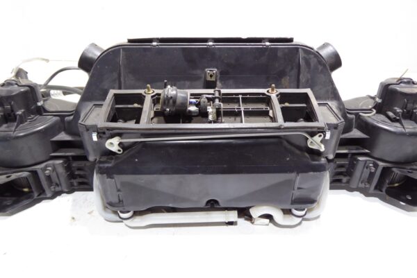 Porsche 911  993 Heizungskasten Klimakasten gebraucht 99357300701 BEHR – Bild 10