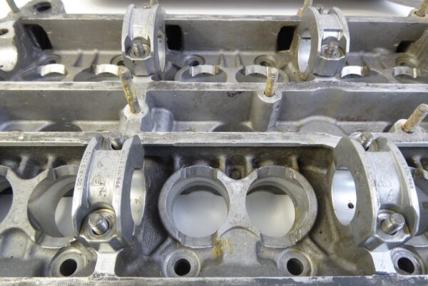 Porsche 911 996 997 Turbo GT2 Nockenwellengehäuse 9961055400 9961051425R – Bild 18