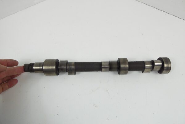 Porsche 911 901 S L Nockenwelle 2.0 9011051090R im Motor