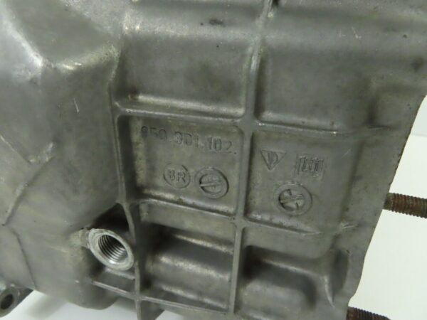 Porsche 911 964 993  C4 Getriebe  Gehäuse 9503011028R – Bild 3