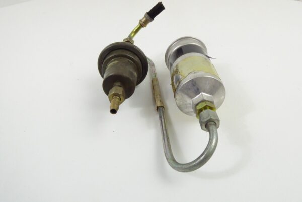 Porsche 911 Kraftstoffspeicher  0438170009 – Bild 7
