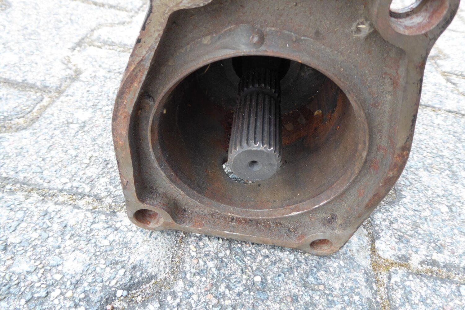 Porsche 928 Transaxle Zentralrohr 9281164020R – Bild 6