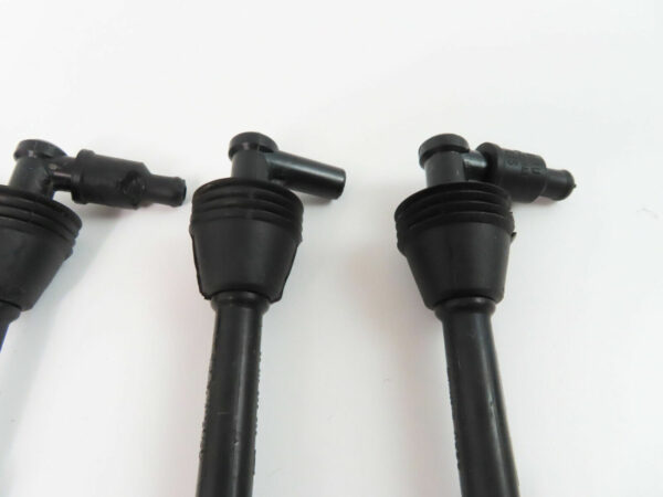 Porsche 928 Zündkerzenstecker - 92860231100 im Motor – Bild 4