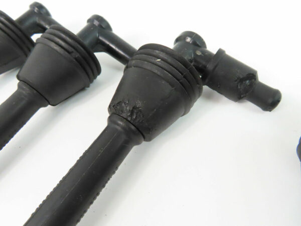 Porsche 928 Zündkerzenstecker - 92860231100 im Motor – Bild 8