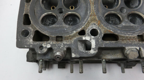Porsche 928 Zylinderkopf 9281044132R am Motor – Bild 4