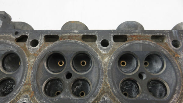 Porsche 928 Zylinderkopf 9281044132R am Motor – Bild 5