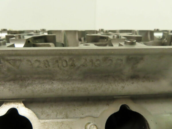 Porsche 928 Zylinderkopf 9281044132R zum Überholen – Bild 9