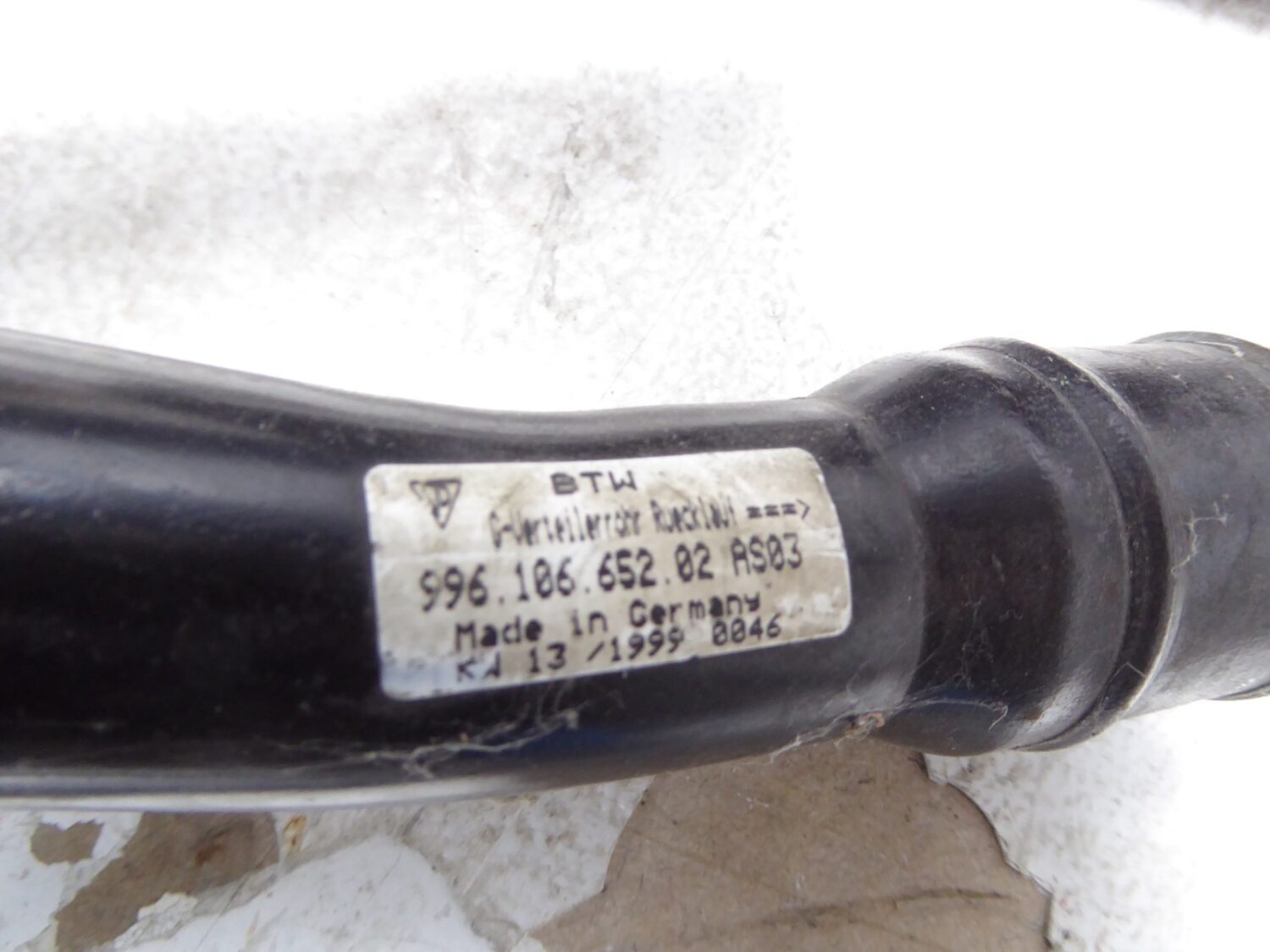 Porsche Boxster 986 Kühlmittelleitungen Kühlwasserrohre Unterboden 99610665202 – Bild 7